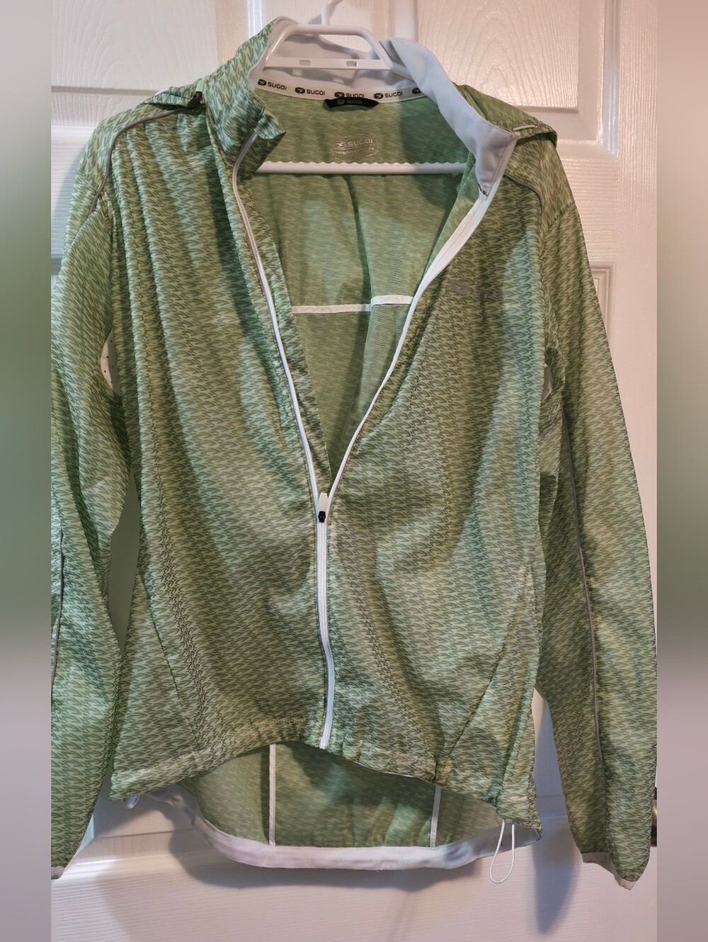 4/$67 Deal! SUGOI Light Sage Green Patterned Light Jacket